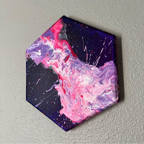 NEBULA: Blacklight Reactive - Picture 3 of 5